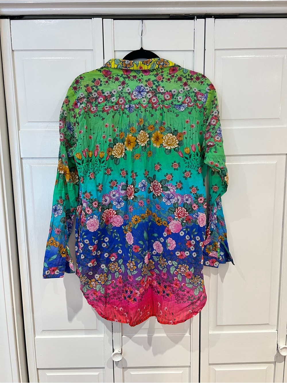 EUC Johnny Was Rainbow Floral Colorful Multicolored Henley Blouse - Picture 5 of 7